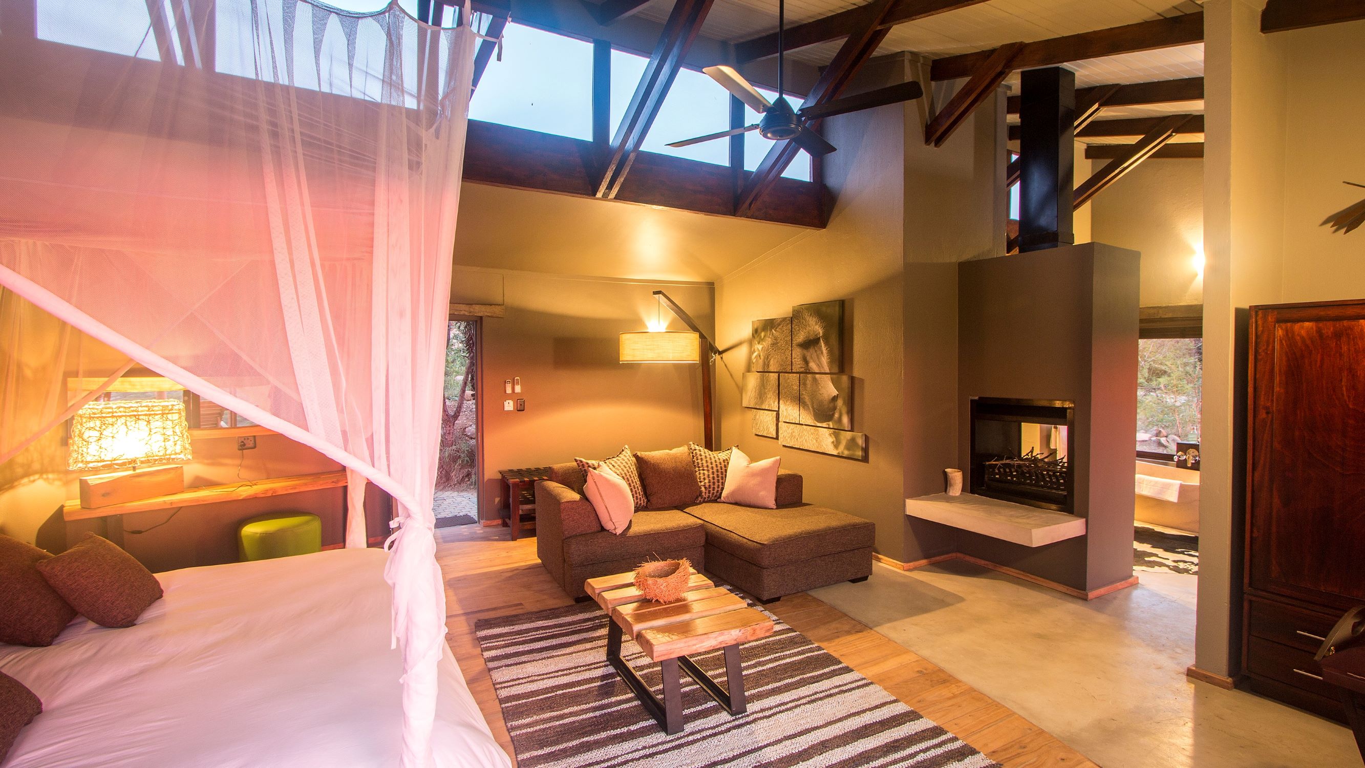 Rhino Ridge Safari Lodge Bedroom