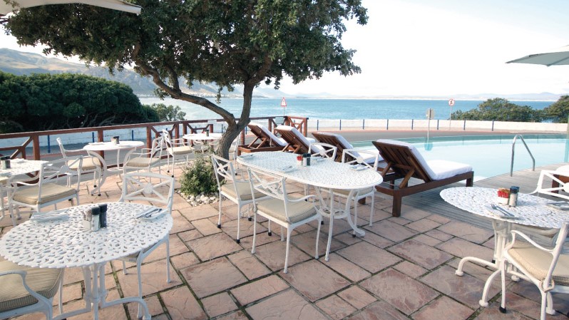 harbour-house-hotel-facilities-lookout-terrace