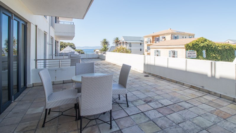 harbour-square-apartments-balcony-1