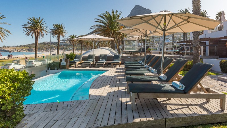 tbh-gal-cabana-pool-view