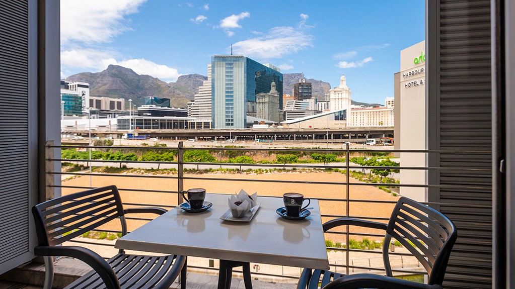 HarbourBridge-Lux-Rooms-03-1024x600