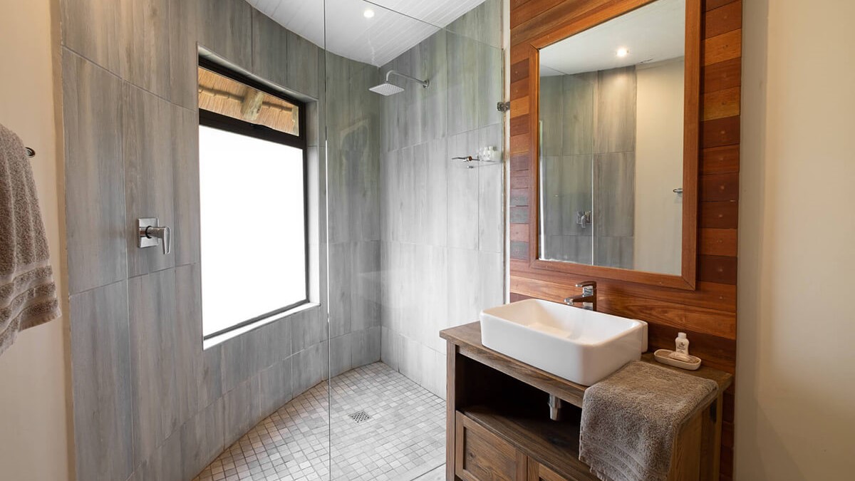 Rhino River Lodge (12)