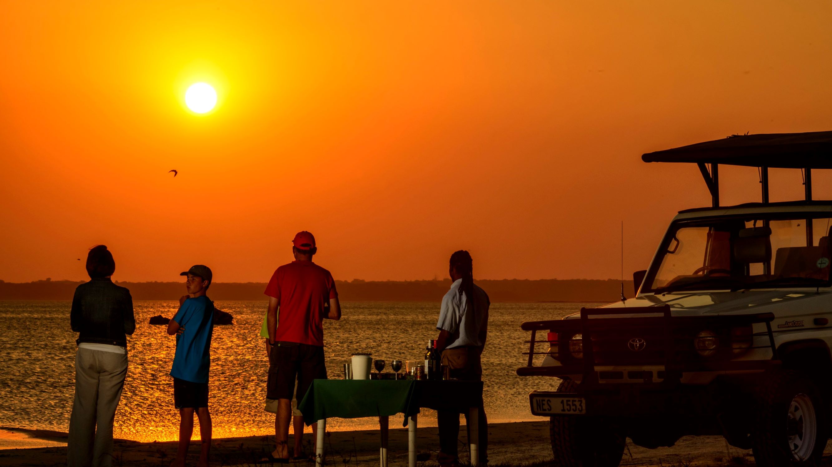 Thonga Beach Lodge Sundowners At Lake